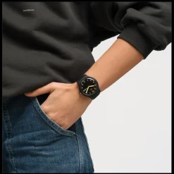Dark Glow-Swatch Best